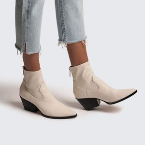 Dolce Vita Shanta White Bootie size 8 1/2